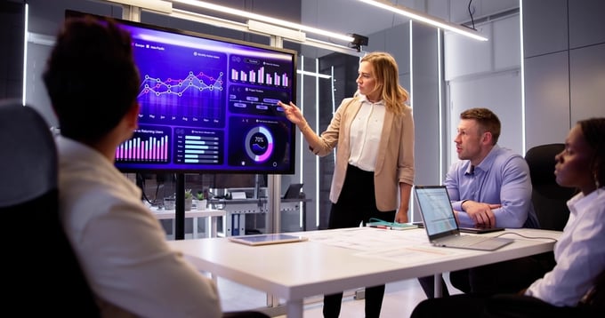 Datenmanagement und prädiktive Analytik: Wie man datengestützte Entscheidungen trifft